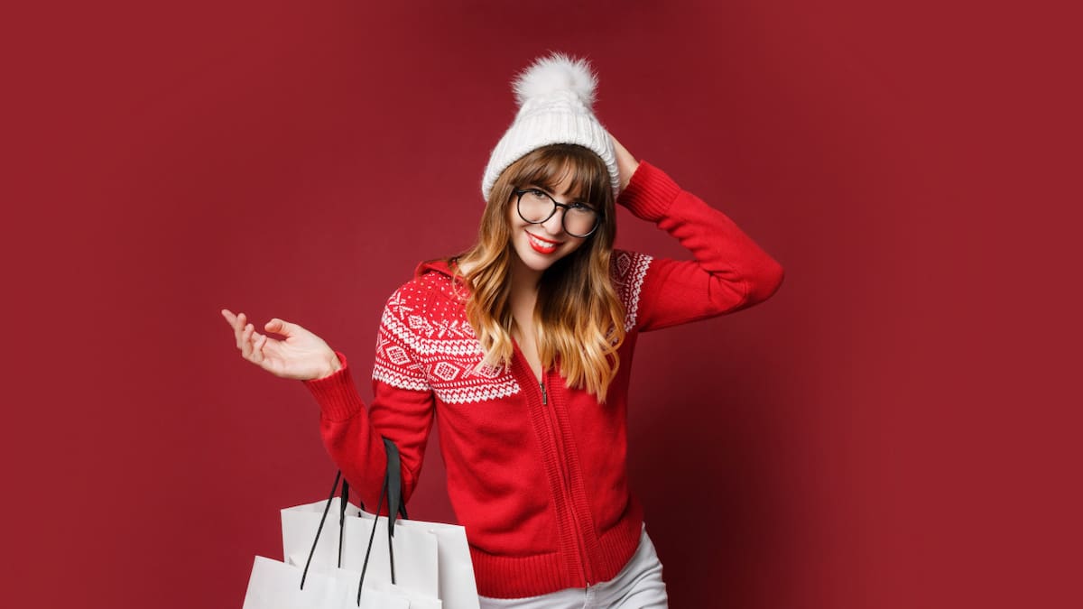 Qué color usar esta Navidad 2024 según tu signo. Foto: Freepik.