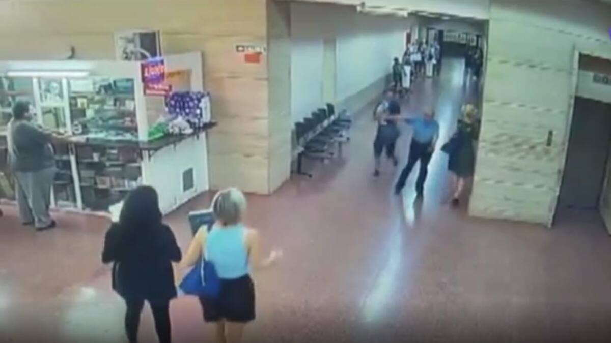 Video, así salvaron a bebé de 15 días con maniobras de RCP en pleno Tribunales de Rosario, YouTube