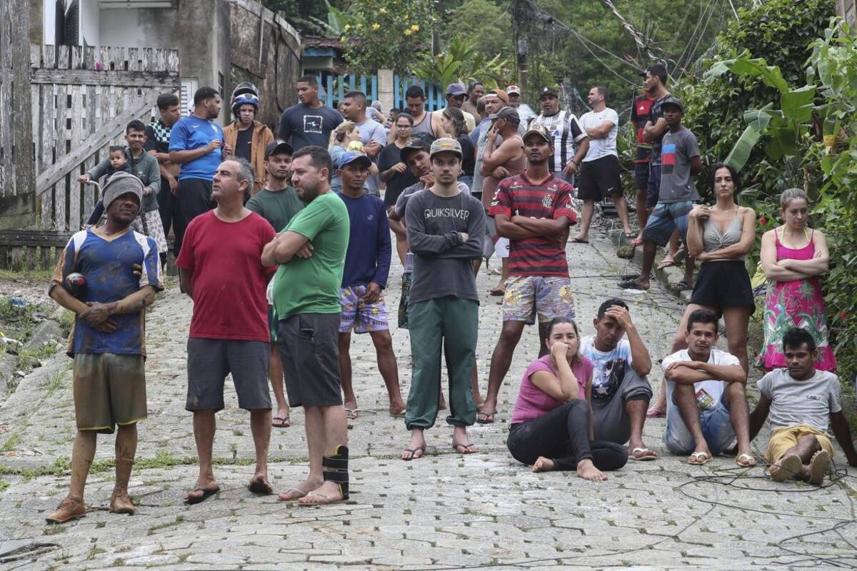 Violento temporal en San Pablo: hay decenas de muertos y continúan los trabajos de rescate. EFE