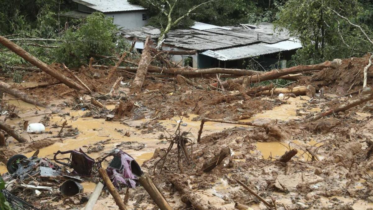 Violento temporal en San Pablo: hay decenas de muertos y continúan los trabajos de rescate. EFE
