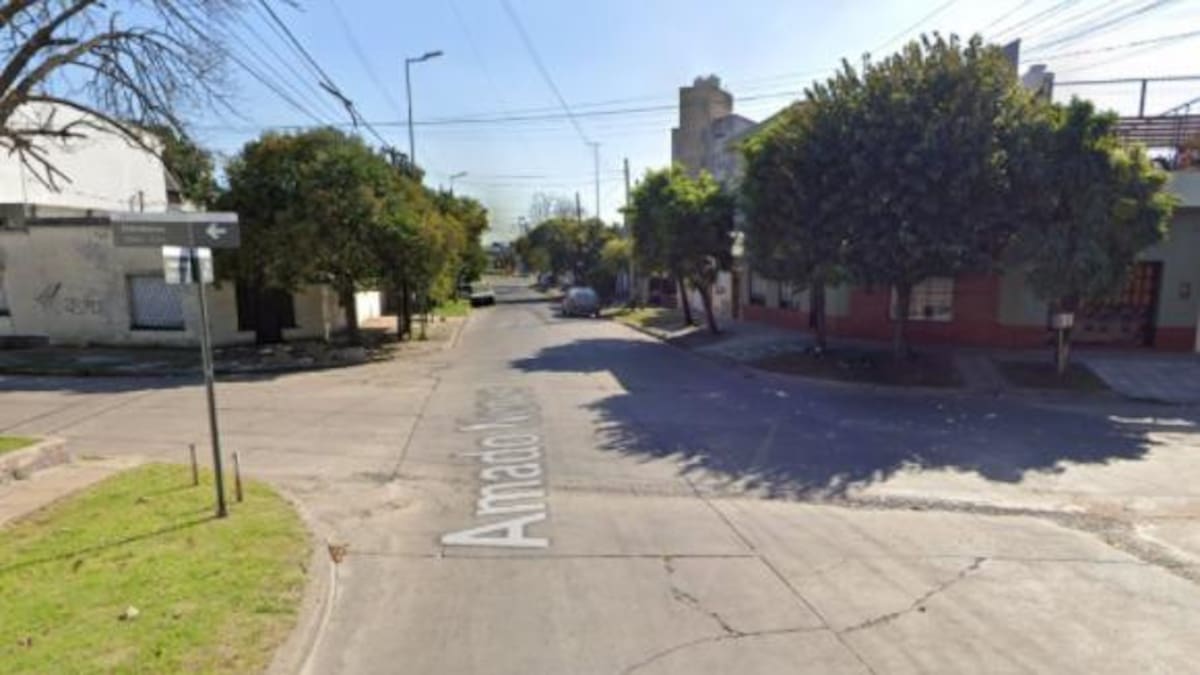 Vivienda en Haedo donde los padres del menor murieron electrocutados, NA