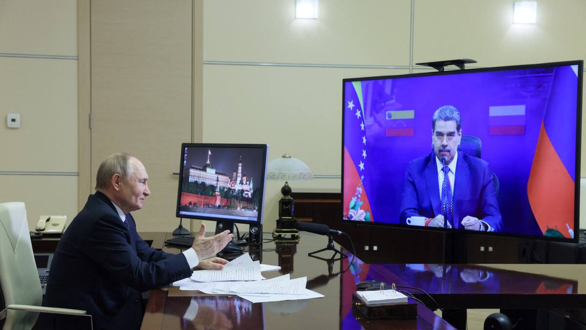 Vladimir Putin habló con Nicolás Maduro por el 80 aniversario de la relación entre Rusia y Venezuela. Foto: Reuters/Sputnik/Mikhail Metzel.