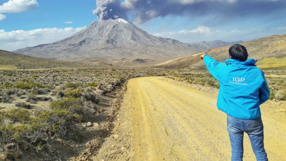Volcán Ubinas. Foto: Twitter.