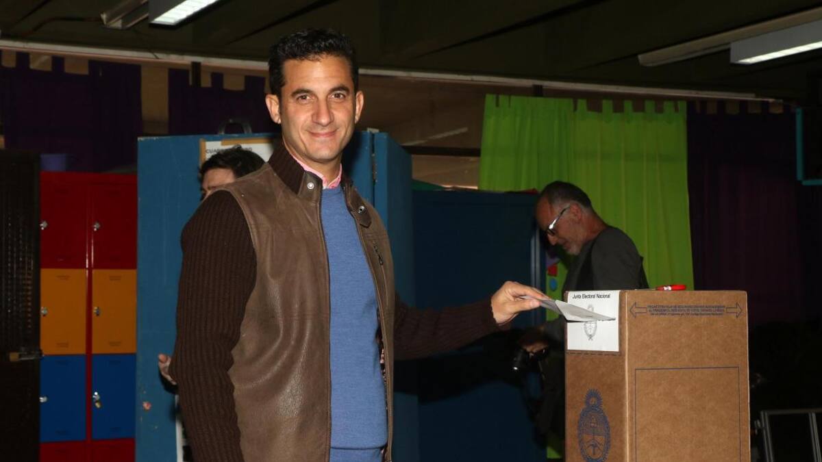 Voto de Matías Tombolini (DYN)