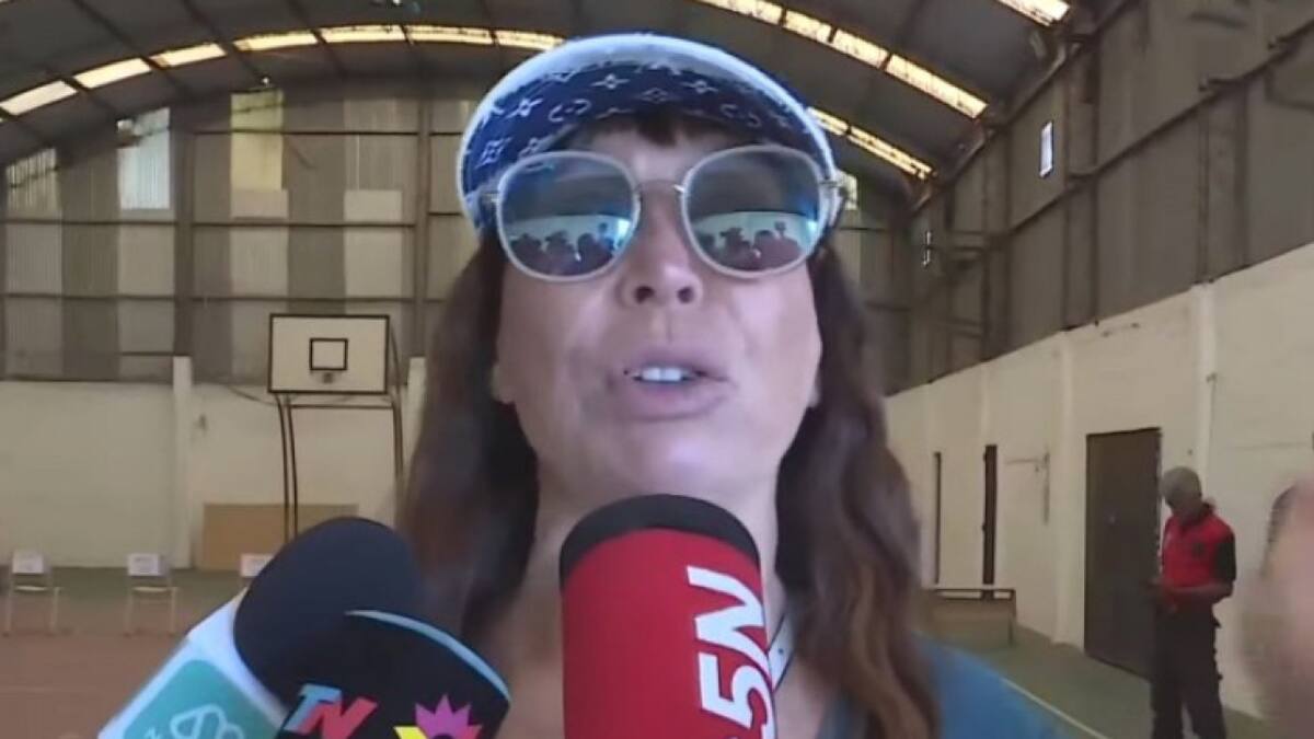Voto de Moria Casán en el balotaje 2023. Foto: NA.