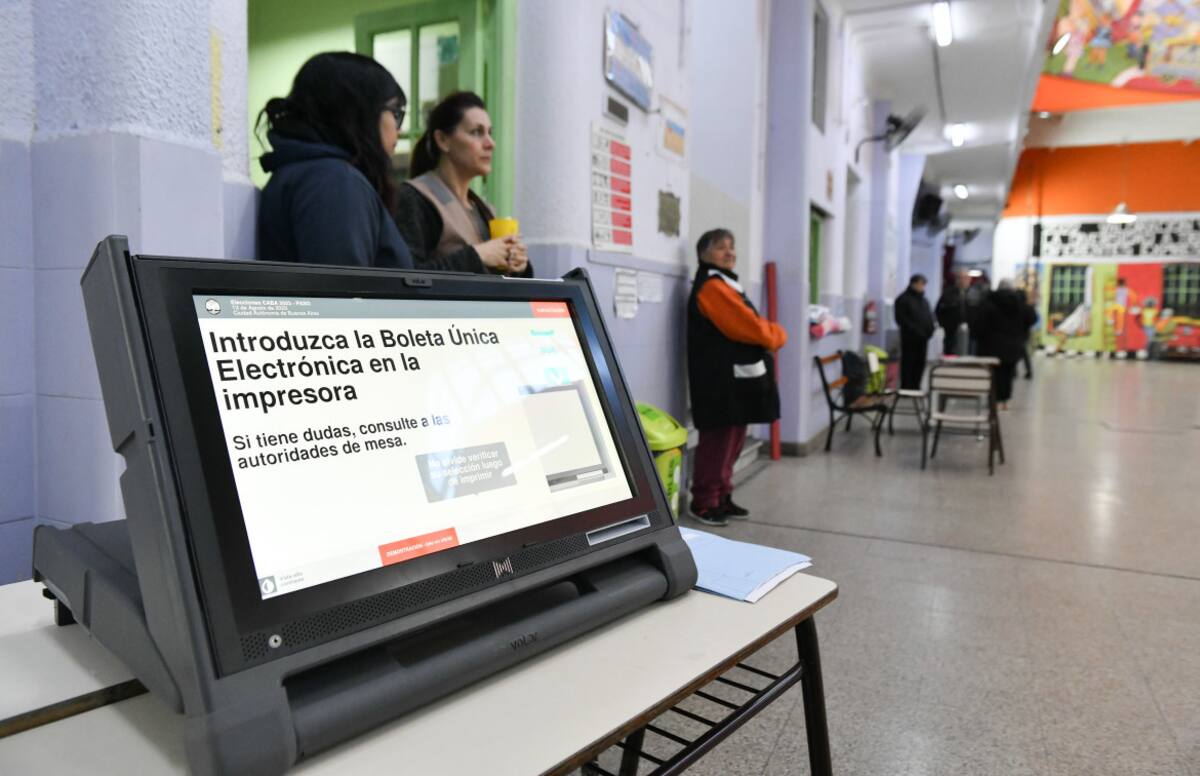 Voto electrónico en la Ciudad de Buenos Aires. Foto: NA.