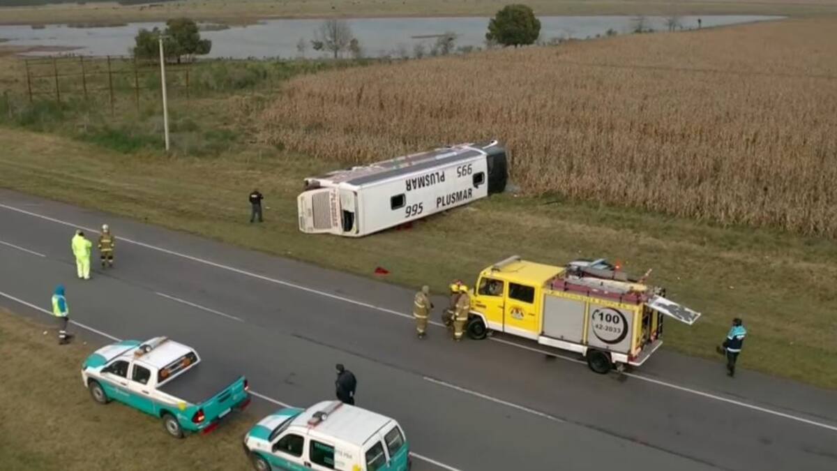 Vuelco en Ruta 2, foto Twitter