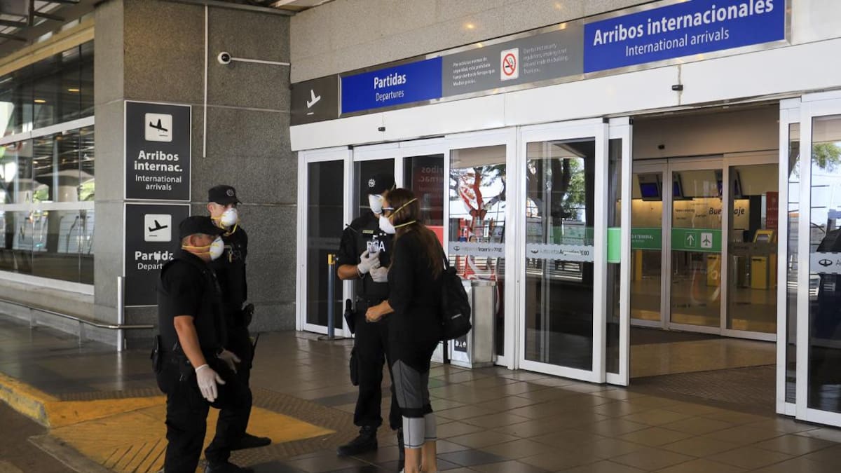 Este lunes, paro nacional de controladores y técnicos aéreos: afecta los vuelos de pasajeros en la Argentina