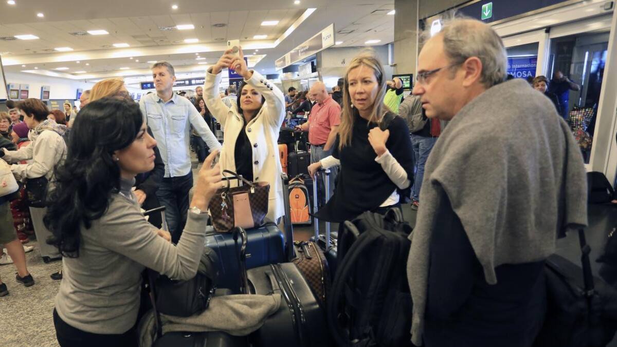 Vuelos suspendidos en Aeroparque por conflicto gremial en Aerolineas Argentinas y Austral, NA