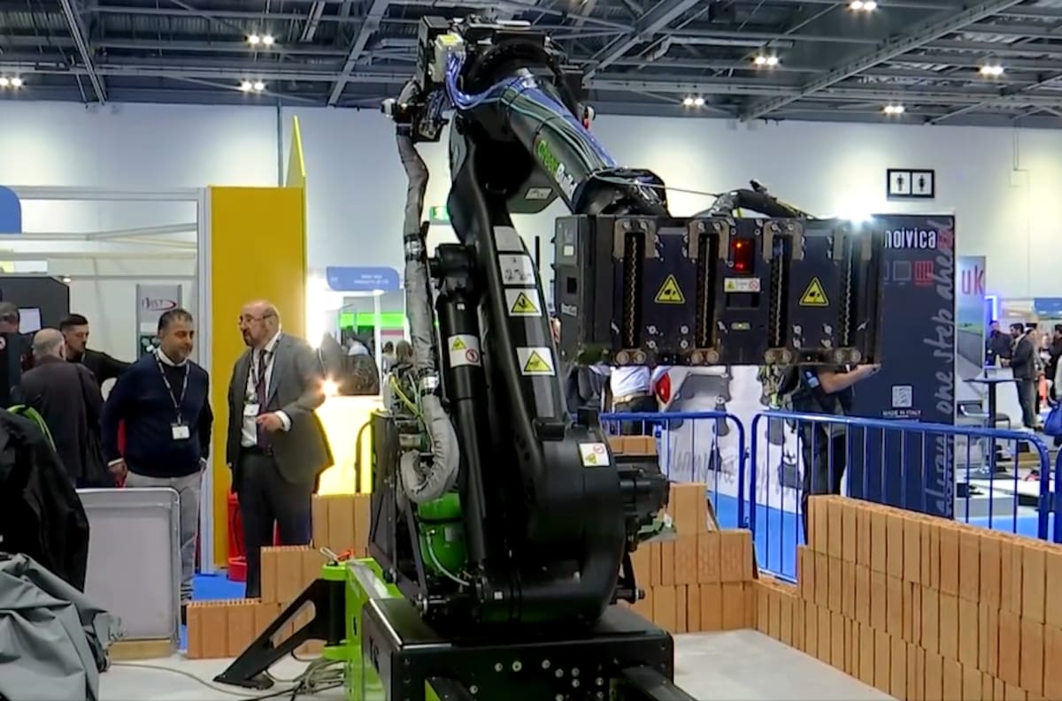 Walter, nuevo robot albañil.