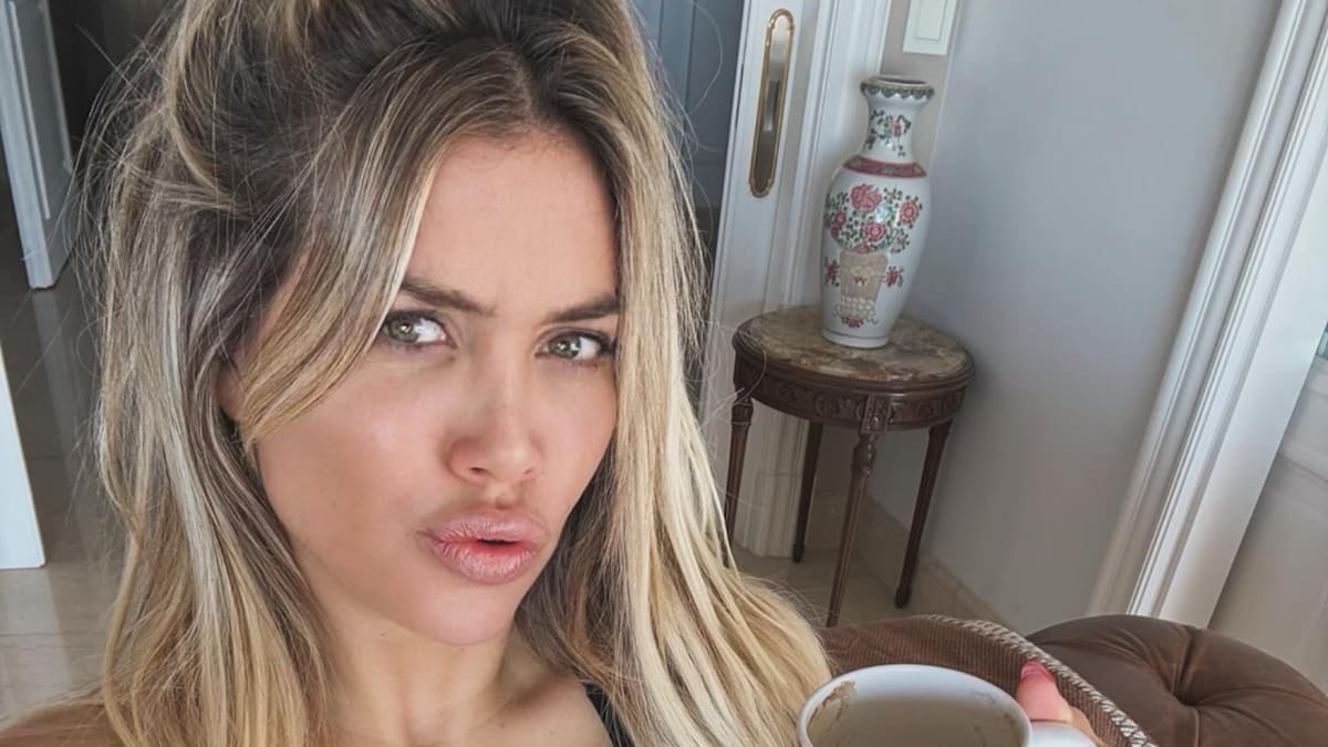 Wanda Nara posó sin ropa en la cama y generó fuertes especulaciones: ¿una indirecta para L-Gante?