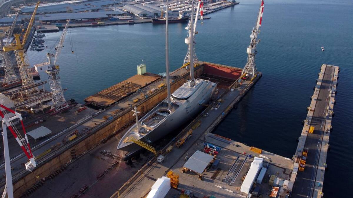 Yate de Andrey Melnichenko incautado en Italia, REUTERS