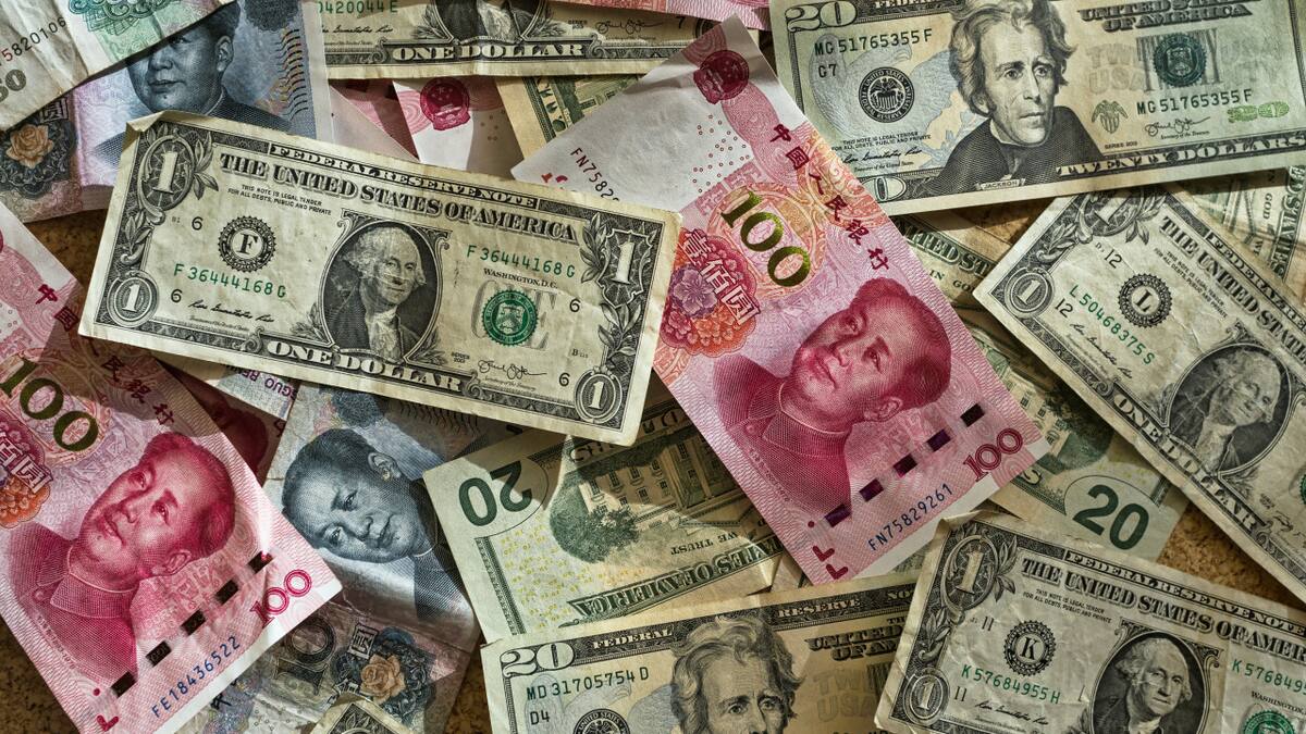 Yuanes, dólares, swap. Foto: Unsplash